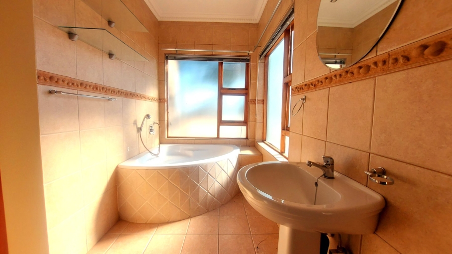 3 Bedroom Property for Sale in Xanadu Eco Park North West